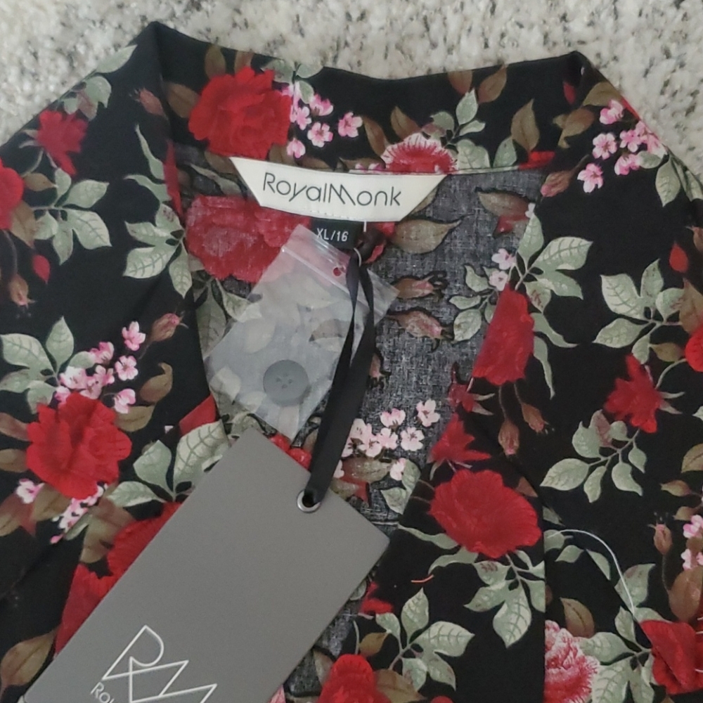 Blouse - Picture 2 of 10